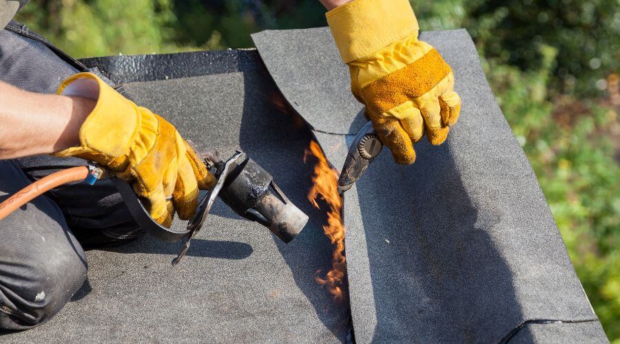Professional residential roofers in Altamont, IL